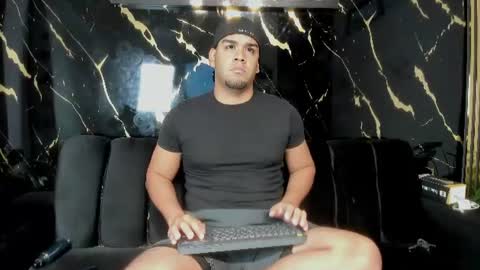 Snapshot of mr_maximo chatting on June 2026 10:08:02 PM mr_maximo online show from June 2026 10:08:02 PM