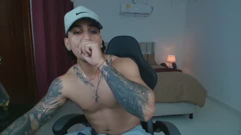 Snapshot of mr_maximo chatting on June 2026 04:24:02 AM mr_maximo online show from June 2026 04:24:02 AM