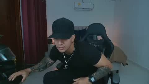 Snapshot of mr_maximo chatting on June 2026 02:49:01 AM mr_maximo online show from June 2026 02:49:01 AM