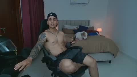 Snapshot of mr_maximo chatting on June 2026 03:20:02 AM mr_maximo online show from June 2026 03:20:02 AM