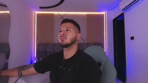 MIKEE online show from April 2026 03:20:02 AM