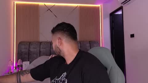 MIKEE online show from June 2026 03:06:02 AM
