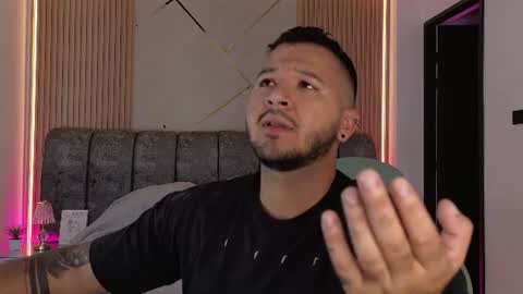 MIKEE online show from July 2026 03:04:01 AM