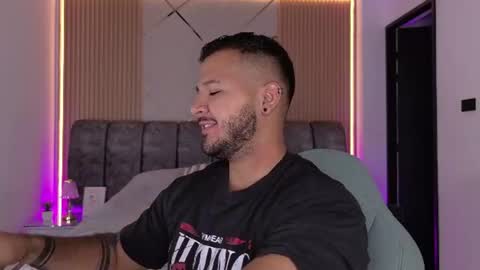 MIKEE online show from July 2026 03:15:02 AM