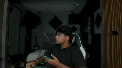 mr_mois online show from June 2026 08:42:02 AM
