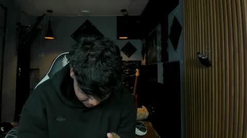 mr_mois online show from June 2026 06:47:02 AM