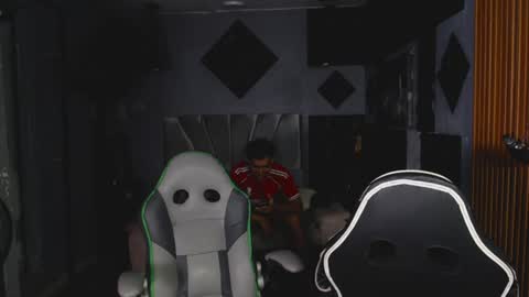 mr_mois online show from June 2026 07:01:02 AM