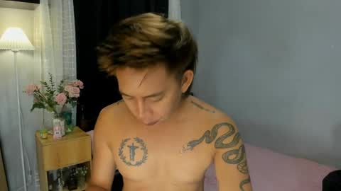 Snapshot of mr_squidcock chatting on April 2026 11:46:02 PM KYLE online show from April 2026 11:46:02 PM