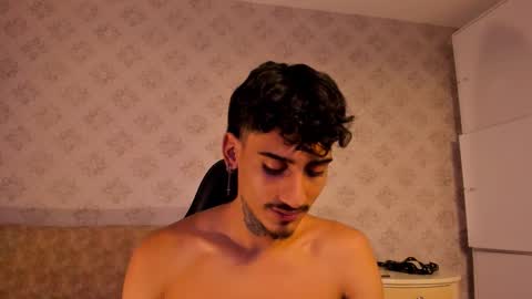 MR online show from November 2025 02:50:01 AM