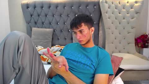 Snapshot of mr_williseo chatting on March 2025 07:28:02 PM williseo online show from March 2025 07:28:02 PM