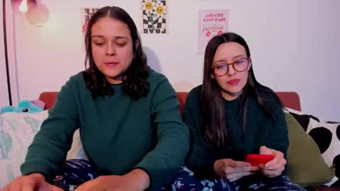 Laura online show from April 2026 04:59:02 AM