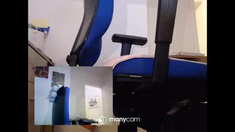 Snapshot of mrduplo1975 chatting on February 2026 06:17:01 PM MrJohnsen1975 online show from February 2026 06:17:01 PM