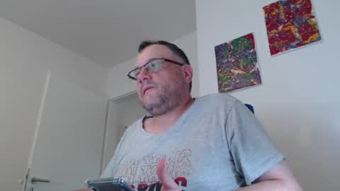 MrJohnsen1975 online show from August 2026 12:41:02 PM