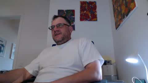 MrJohnsen1975 online show from August 2026 04:31:02 PM