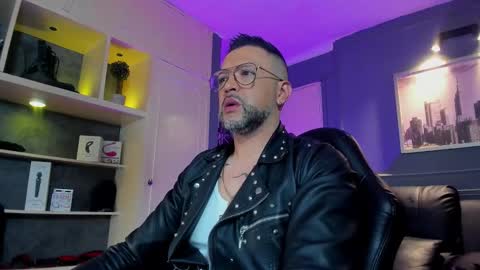 Snapshot of mrfrank_tattoo chatting on February 2026 10:18:01 AM MrFrank. online show from February 2026 10:18:01 AM