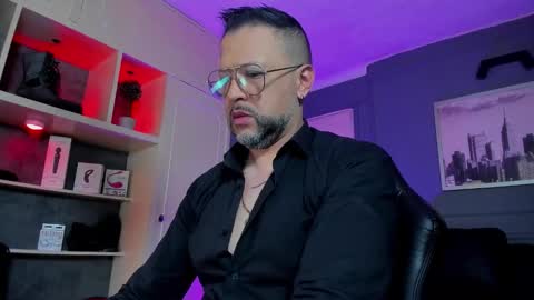 Snapshot of mrfrank_tattoo chatting on February 2026 11:28:02 AM MrFrank. online show from February 2026 11:28:02 AM