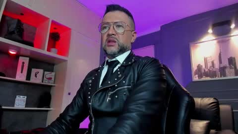 Snapshot of mrfrank_tattoo chatting on February 2026 10:23:02 AM MrFrank. online show from February 2026 10:23:02 AM