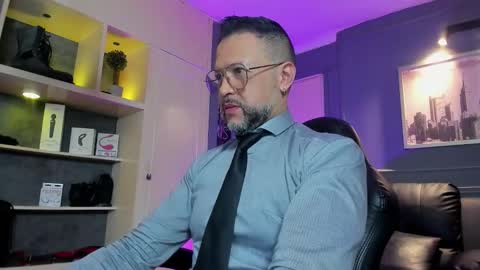 Snapshot of mrfrank_tattoo chatting on February 2026 10:33:02 AM MrFrank. online show from February 2026 10:33:02 AM
