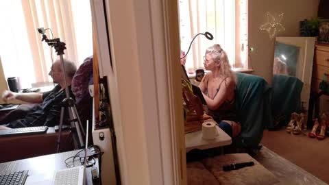 Snapshot of mrjandmrsj2014 chatting on April 2026 01:41:01 PM Mr Mrs J online show from April 2026 01:41:01 PM