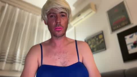 TaleOfLaura online show from June 2026 10:27:02 PM