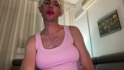 TaleOfLaura online show from July 2026 11:18:02 PM