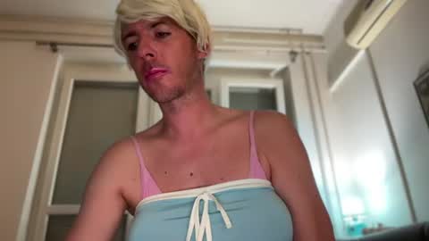 TaleOfLaura online show from July 2026 02:38:01 AM