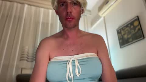 TaleOfLaura online show from July 2026 11:58:02 PM