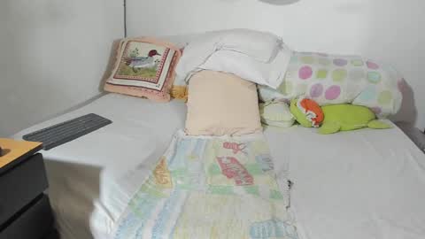 Snapshot of mrs_mommy chatting on September 2025 07:24:02 PM mrs_mommy online show from September 2025 07:24:02 PM