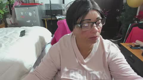 mrs_mommy online show from November 2025 06:31:02 PM