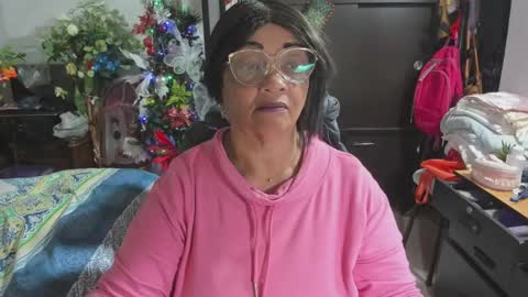 mrs_mommy online show from December 2025 11:33:02 PM