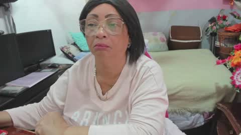 mrs_mommy online show from July 2026 05:31:01 PM