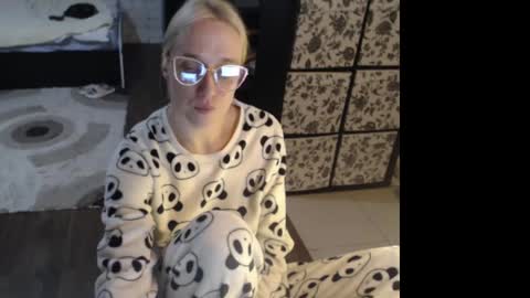 Sasha online show from April 2026 12:45:02 AM