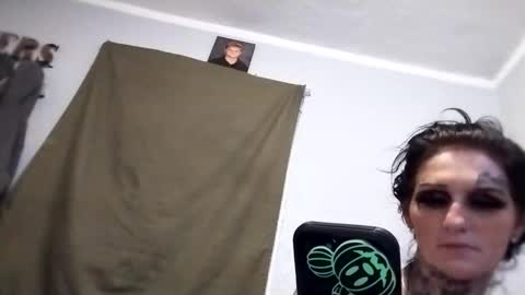 mrssavage97 online show from October 2025 05:28:02 AM