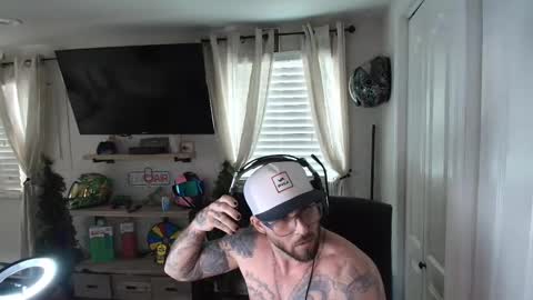 Snapshot of mrstr33tfr33k chatting on January 2025 07:28:01 PM mrstr33tfr33k online show from January 2025 07:28:01 PM