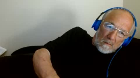 mrtease5 online show from April 2026 03:33:02 AM