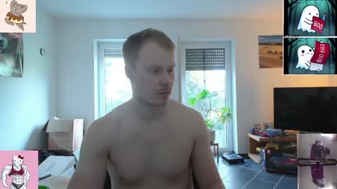 Snapshot of mrzaasch chatting on April 2026 05:07:01 PM Sascha online show from April 2026 05:07:01 PM