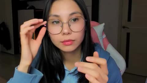 ms_emily_ online show from September 2025 03:58:02 PM