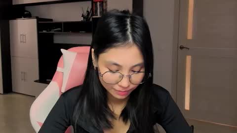 ms_emily_ online show from September 2025 09:57:01 AM