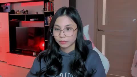 ms_emily_ online show from April 2026 11:20:01 AM