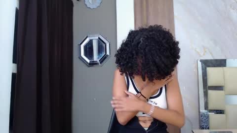 Snapshot of ms_leydi chatting on April 2026 06:19:01 AM ms_leydi online show from April 2026 06:19:01 AM