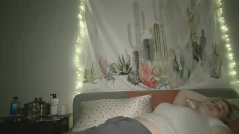 Snapshot of msclairewhatever chatting on December 2025 08:01:02 AM msclairewhatever online show from December 2025 08:01:02 AM