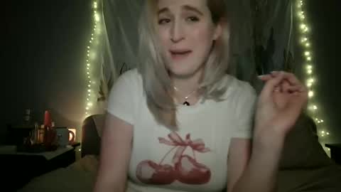Snapshot of msclairewhatever chatting on April 2026 06:35:02 AM msclairewhatever online show from April 2026 06:35:02 AM