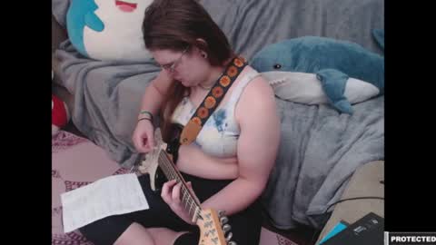 Snapshot of mspluralit chatting on March 2026 05:08:01 PM MspluraliT online show from March 2026 05:08:01 PM