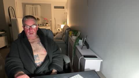 mtb1697 online show from October 2025 12:26:01 AM