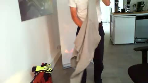 mucfag online show from October 2025 04:14:02 PM