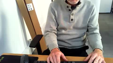 mucfag online show from October 2025 09:28:01 AM