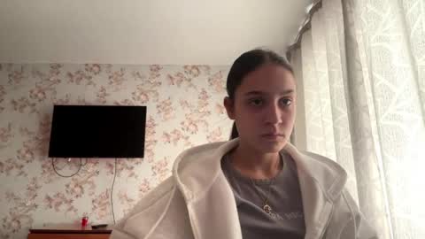 Tia online show from April 2026 06:20:02 AM