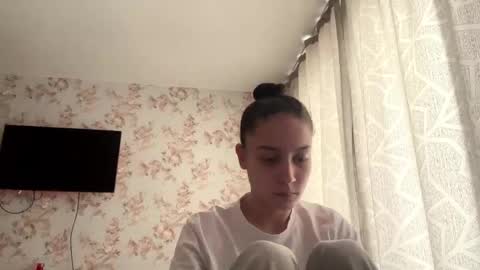 Tia online show from April 2026 08:06:01 AM