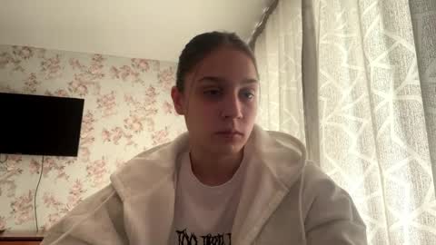 Tia online show from April 2026 06:11:02 AM