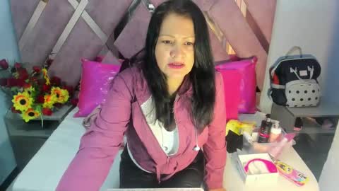 Snapshot of mulan_sexy01 chatting on March 2025 01:42:01 PM Mulan online show from March 2025 01:42:01 PM